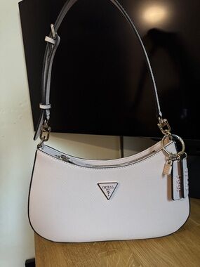 Guess Noelle Saffiano Shoulder Bag in Light Rose